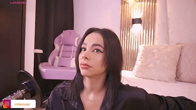 imLeanna_'s Live XXX Chat