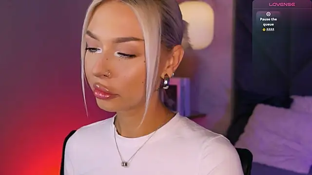 Alaska_Lane's Live XXX Chat