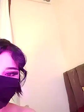 Quen_Rubyy Show in webcam