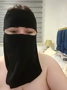 Bisan_sexy: διαδικτυακό σόου στην κάμερα
