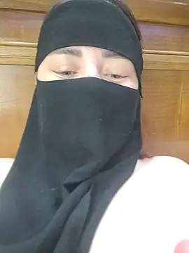 Bisan_sexy Adlı Modelin Web Kamerası Şovu