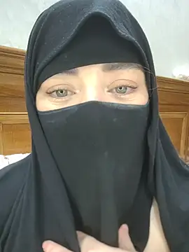 Bisan_sexy Adlı Modelin Web Kamerası Şovu