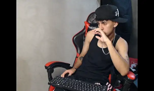 Show de Garu_hot19 na webcam