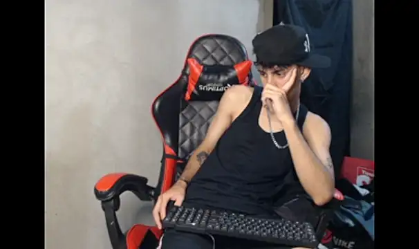Garu_hot19 Webcam-Show