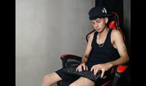 Show de Garu_hot19 na webcam