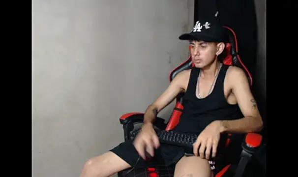 Garu_hot19's Webcam Show