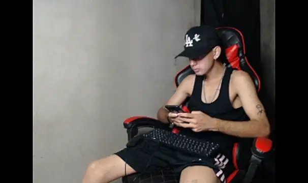 Garu_hot19's Webcam Show