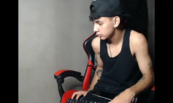 Garu_hot19 Webcam Show