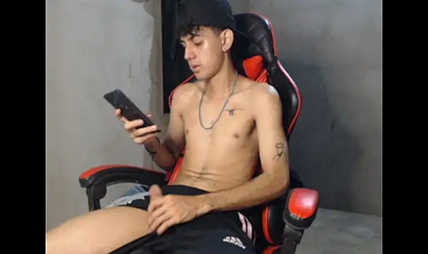 Garu_hot19 Show in webcam
