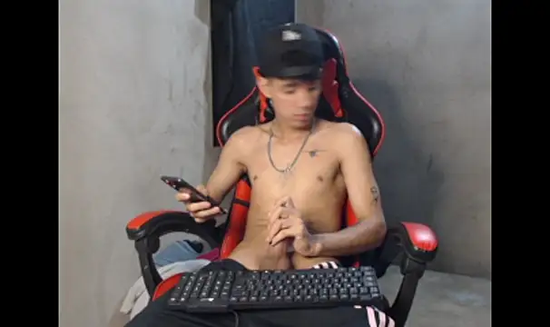 Garu_hot19's Webcam Show