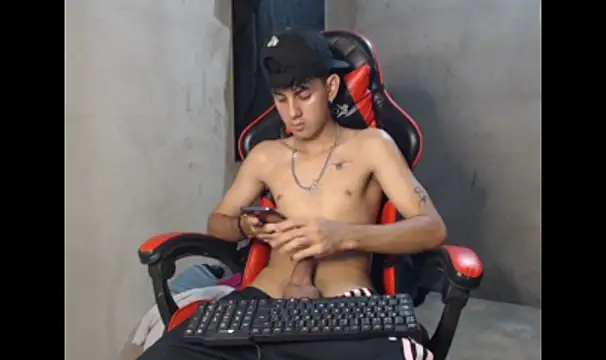 Garu_hot19's Webcam Show