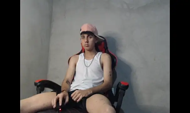 Pokazy przed kamerką – Garu_hot19
