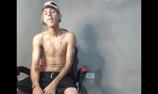 Garu_hot19 webcam show