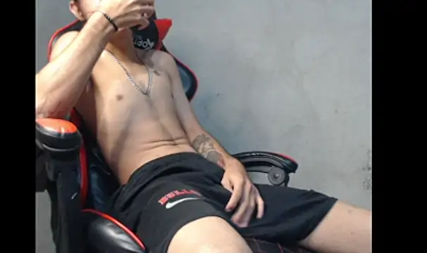 Garu_hot19 Webcam-Show