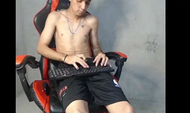 Show modela Garu_hot19 na web-kameri