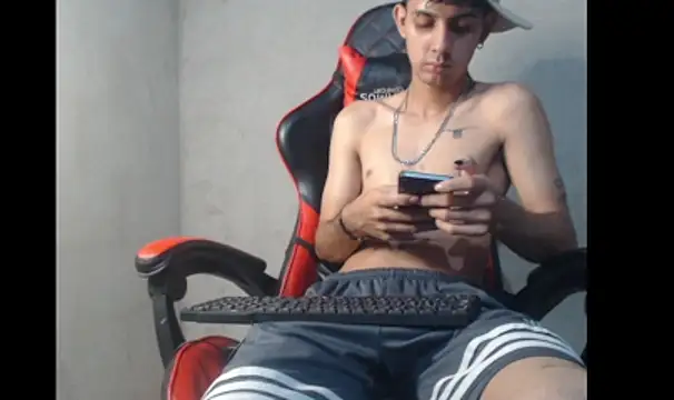 Garu_hot19's Webcam Show