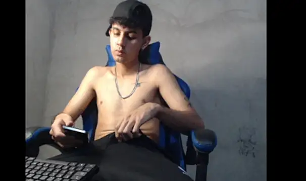Garu_hot19 Webcam-Show