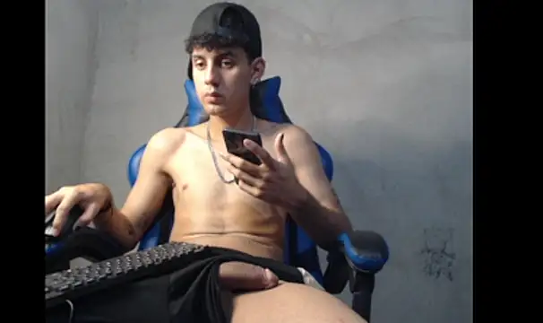 Show modela Garu_hot19 na web-kameri