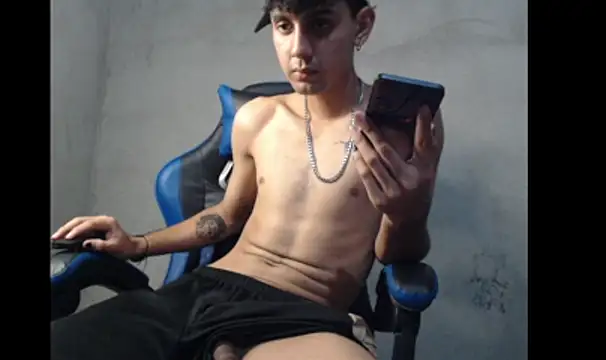 Garu_hot19 Webcam Show