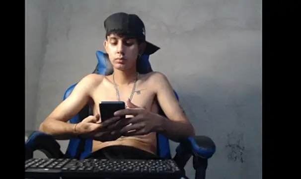 Show de Garu_hot19 na webcam