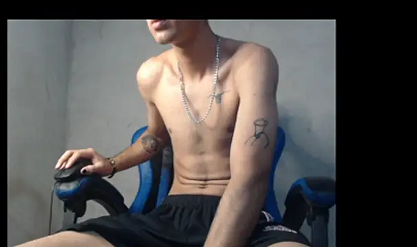 Show de Garu_hot19 na webcam