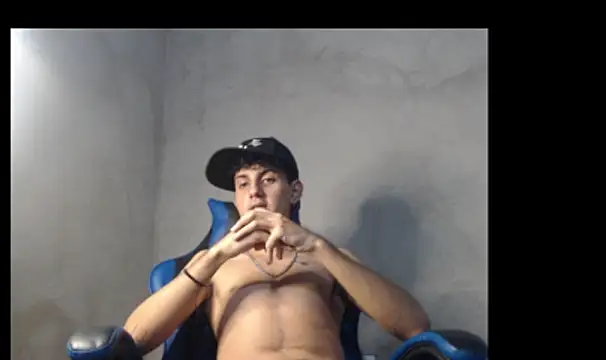 Garu_hot19 webcam show
