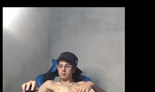 Garu_hot19 Show in webcam