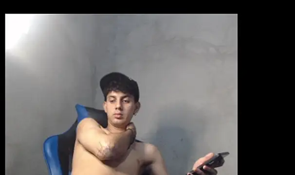 Garu_hot19 Webcam Show