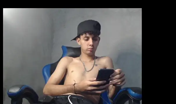 Garu_hot19 Webcam Show