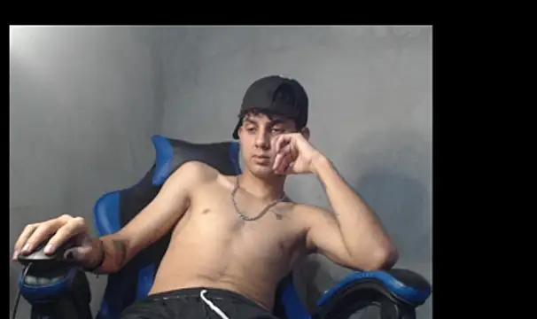 Show de Garu_hot19 na webcam