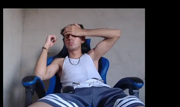 Show de Garu_hot19 na webcam