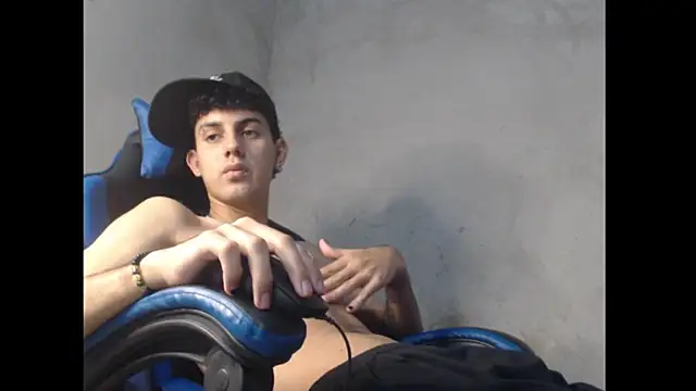 Garu_hot19's Webcam Show