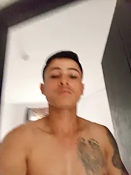 Show modela uveiele na web-kameri