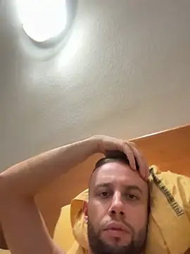 tittolone98 Show in webcam