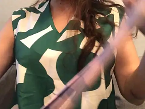 KIRA_kiki's Webcam Show