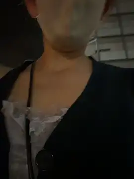 KIRA_kiki 在線直播表演
