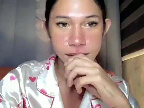 having_morning_woodxxx Show Webcam