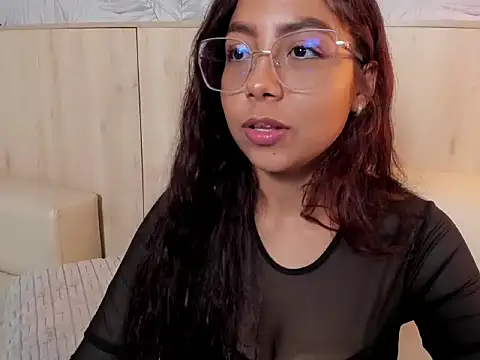 LeilaSaenz's Live XXX Chat