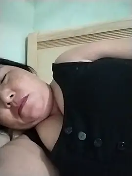 Naaya8109 Webcam Show