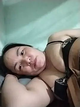 Naaya8109 Show Webcam