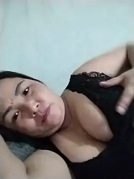 Naaya8109 Show Webcam