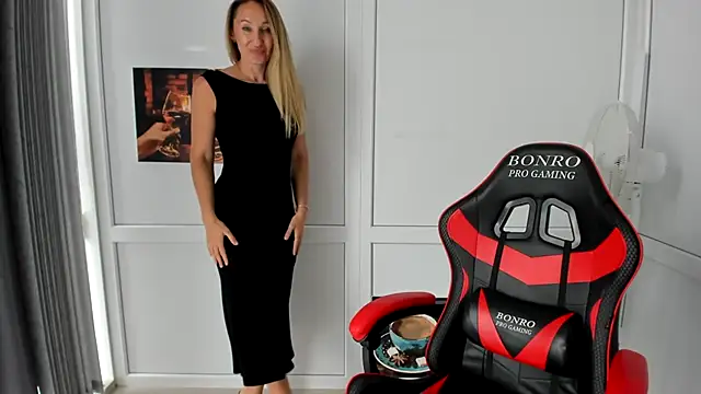 XXX chat uživo modela LilyDreamm