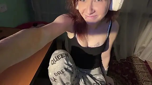 KiaLudera's Webcam Show