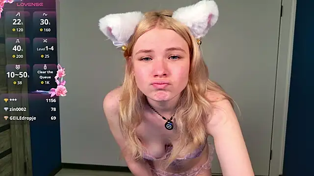 ChloeWells Webcam Show