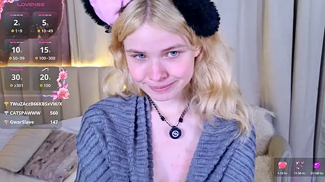 ChloeWells Adlı Modelin Canlı XXX Sohbeti