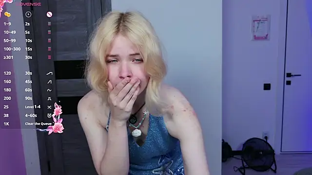 ChloeWellsのウェブカメラショー