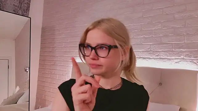 ChloeWells' Live XXX Chat