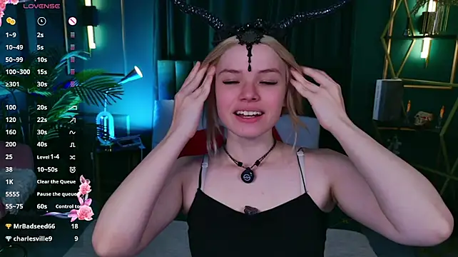 ChloeWells' Live XXX Chat