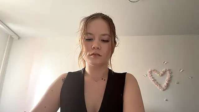 LauranAngelbeck webcam show