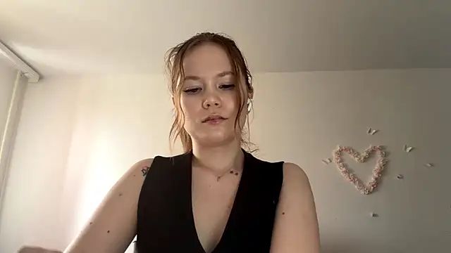 LauranAngelbeck webcam show